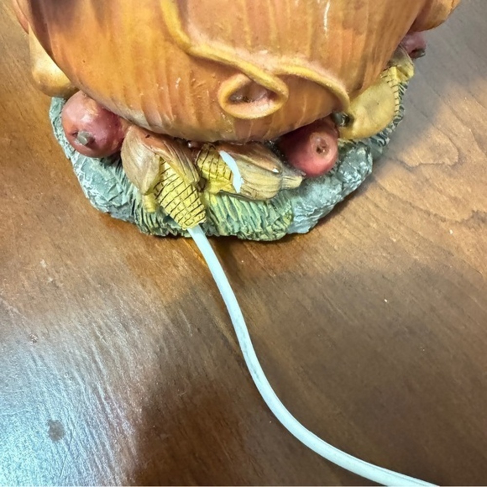 Vintage Thanksgiving Pilgrim Boy Pumpkin Lamp Fall Harvest Decor see description - Picture 15 of 15